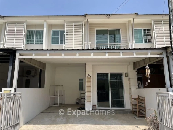 3646 – 3BR Townhouse in Pruksa Ville Donjun