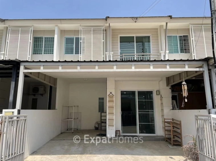 3646 – 3BR Townhouse in Pruksa Ville Donjun