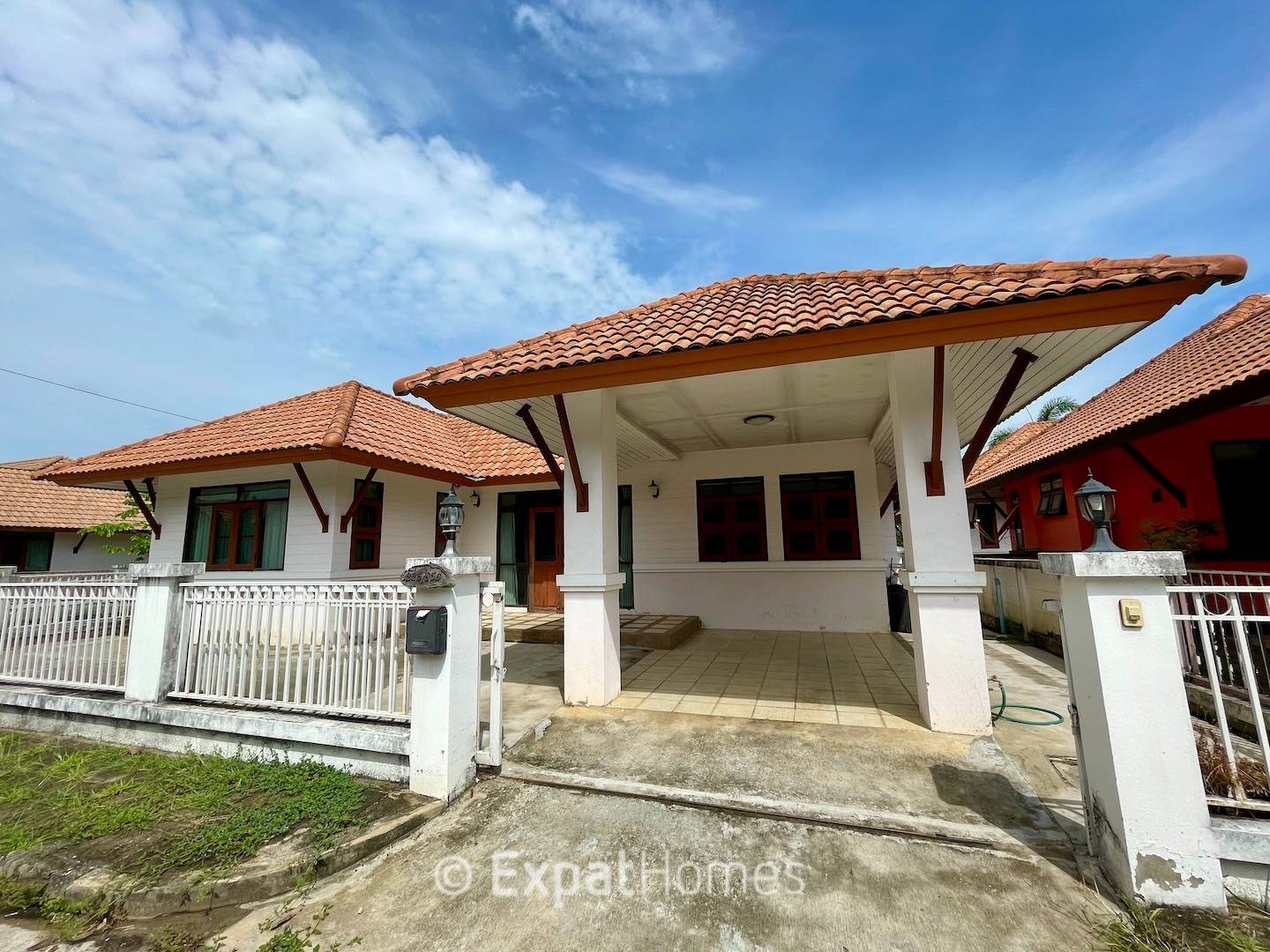 1177 Single Story House 3 Bed 2 Bath Expat Homes