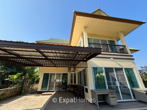 8779 – Perfect Family Living: 4-Bedroom House with Green Space near Panyaden School