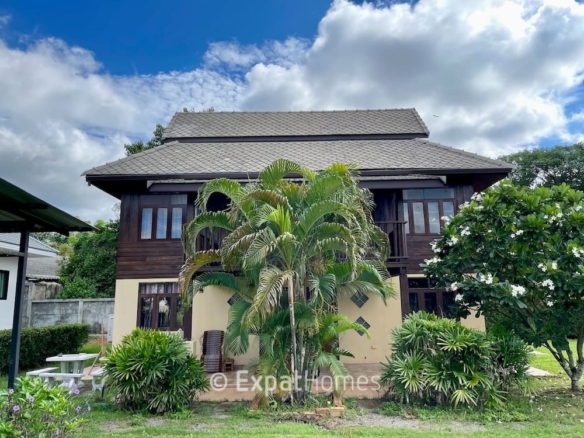 58 – 1 Bed, 1 Bath, Thai-style Duplex | Nong Kwai Area | 2 Mins Walk to BCIS