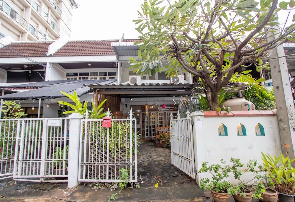 F87D9678-6BF8-4266-B21F-9B9C4C48B67F_1_201_a