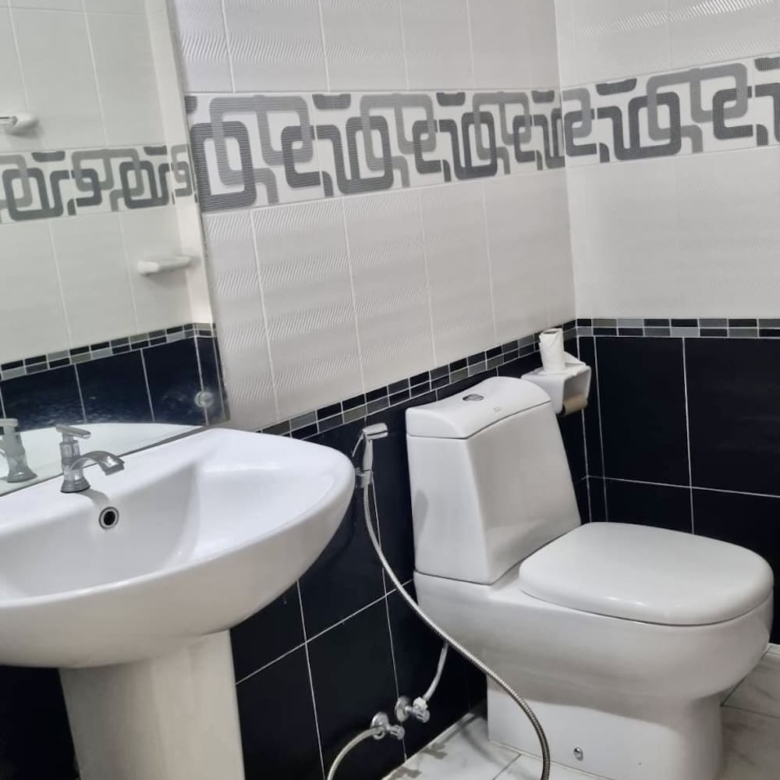 780