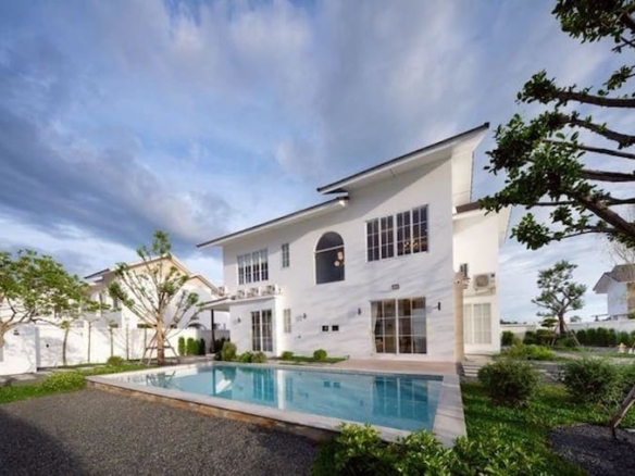 11801 – Japanese Style Pool Villa | Near Night Safari & Royal Park For sale
