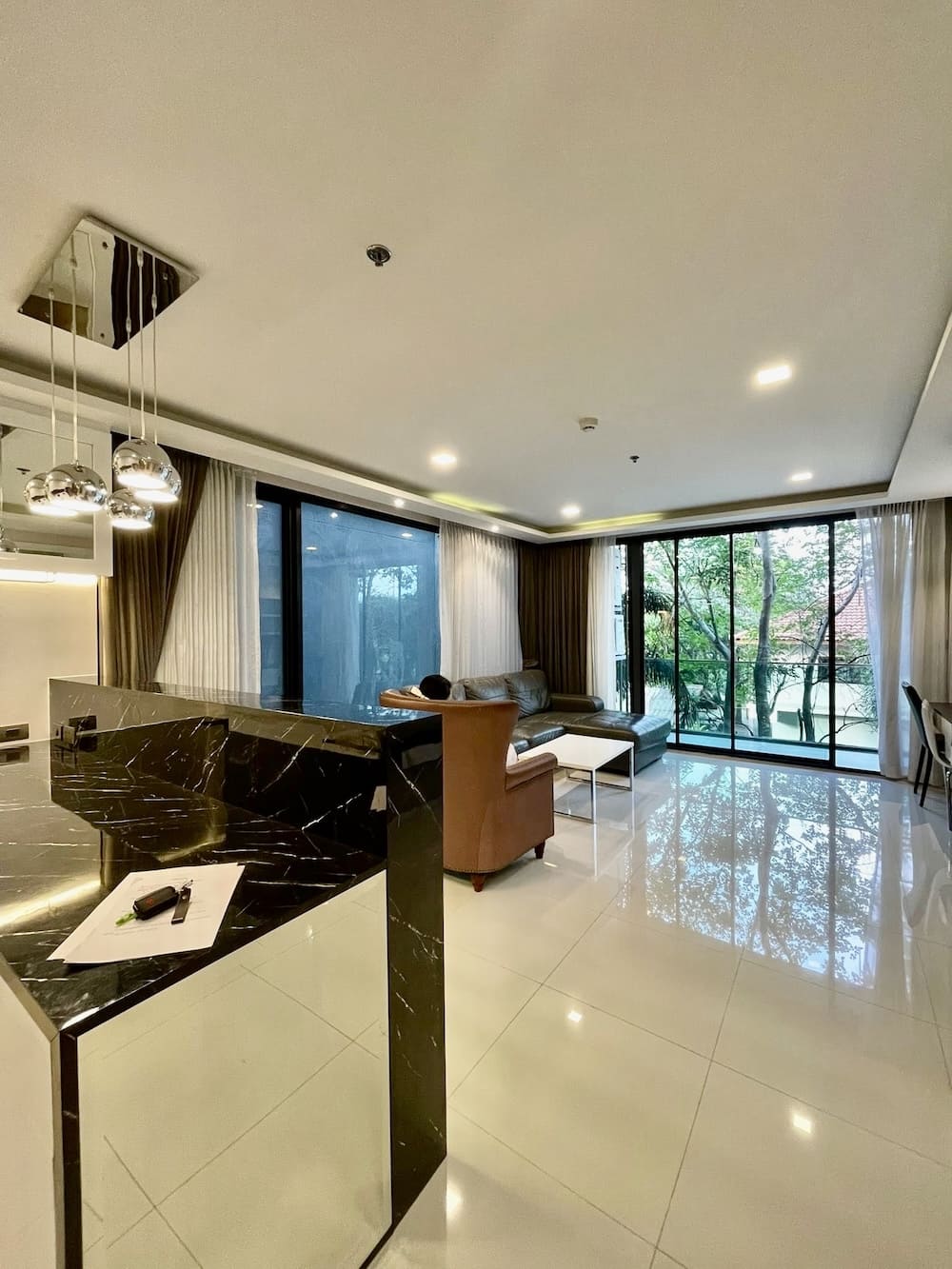 11898 -Spacious Pet-Friendly 1BR Condo For Rent | Suthep